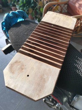 Giysiler için ahşap tabanlı vintage yıkama tahtası