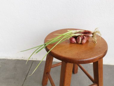 Taze kırmızı ve taze soğan