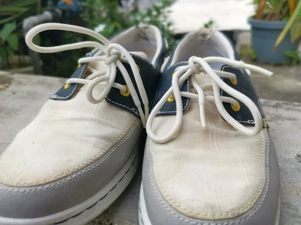 Man Casual Old Footwear Display — Stock Photo, Image