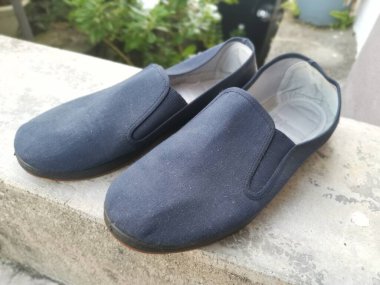 Geleneksel ev yapımı Çin kumaşı ayakkabılar..