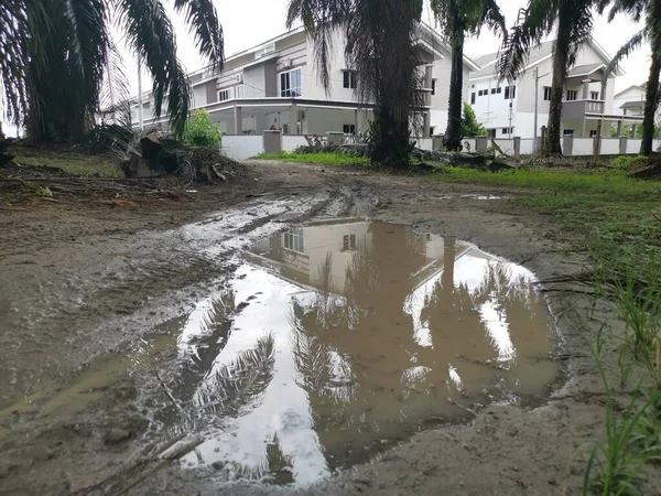 Charco Encontrado Camino Rural Después Fuerte Ducha —  Fotos de Stock