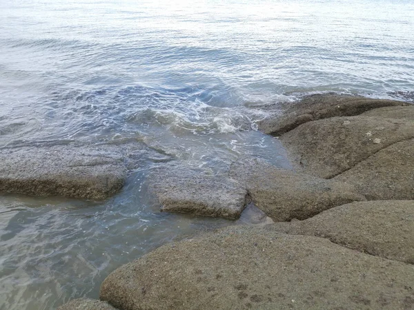 Landschaft Des Schönen Felsigen Strandes — Stockfoto