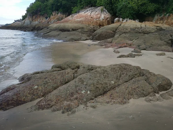 Landschaft Des Schönen Felsigen Strandes — Stockfoto