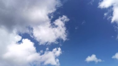 Hareket eden kara bulutun hızlandırılmış sahnesi