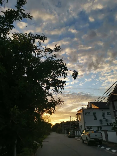 Schöner Sonnenaufgang Rund Die Typisch Asiatische Straße — Stockfoto