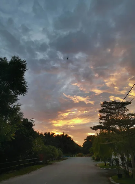 Bella Alba Intorno Alla Tipica Strada Asiatica — Foto Stock