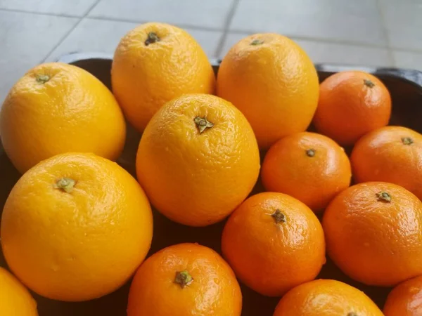 Багато Поширених Мандаринових Апельсинів Дисплеї — стокове фото
