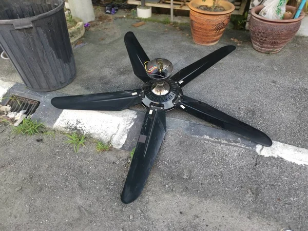 Spoiled Black Ceiling Fan Thrown Street — Stock Photo, Image