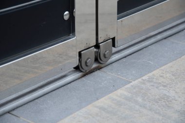 Paslanmaz sürgülü kapı tekerlekleri.