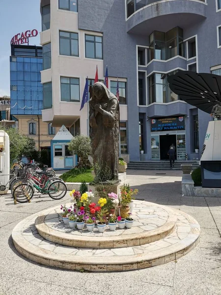 Posąg Matki Teresy Północnej Albanii — Zdjęcie stockowe