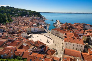 Slovanya 'daki ana Piran Meydanı