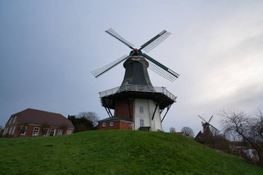 Almanya 'daki tarihi yel değirmeni