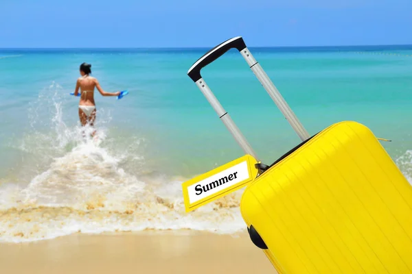 Summer. suitcase with label — Stock Photo, Image