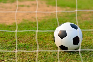 Futbol alanında kadar yakın.