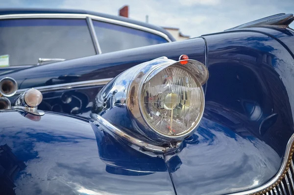 Vintage carro azul — Fotografia de Stock