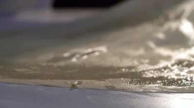Yağlı Phyllo 'yu masaya seriyorum.