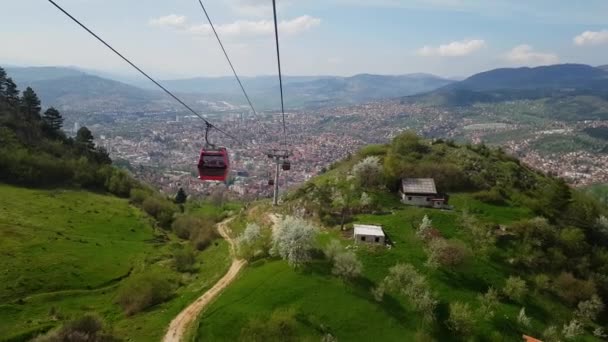 Funivia Sarajevo Città Sullo Sfondo Abbassamento — Video Stock