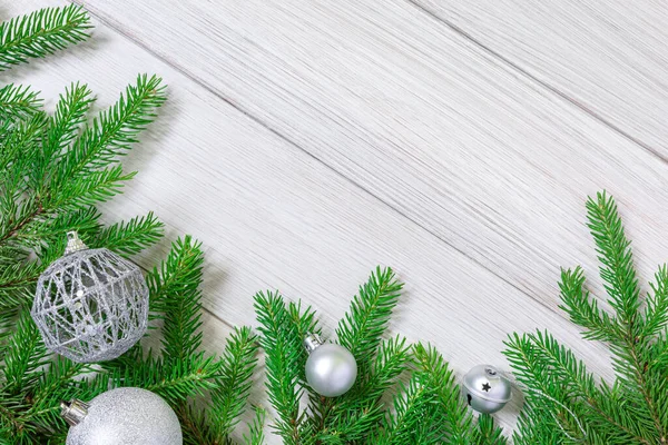 Χριστούγεννα Νέο Έτος Διακοσμήσεις Φόντο Κλαδιά Δέντρων Και Λευκά Χριστουγεννιάτικα — Φωτογραφία Αρχείου