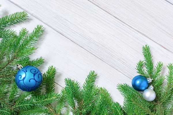 Noel Yeni Yıl Dekorasyonları Ağaç Dalları Top Şeklinde Mavi Noel — Stok fotoğraf