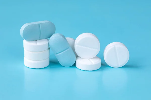 White Blue Tablets Pills Medication Drugs Closeup Selective Focus Pharmacy — Stock Photo, Image