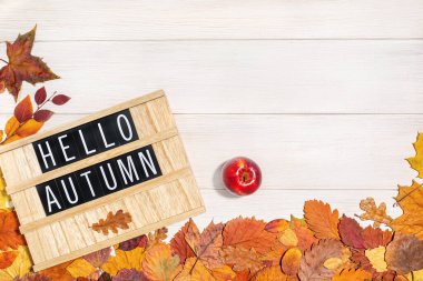 Tahta mektup tahtasında 