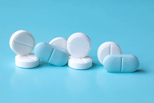 White Blue Tablets Pills Medication Drugs Closeup Selective Focus Pharmacy — Stock Photo, Image