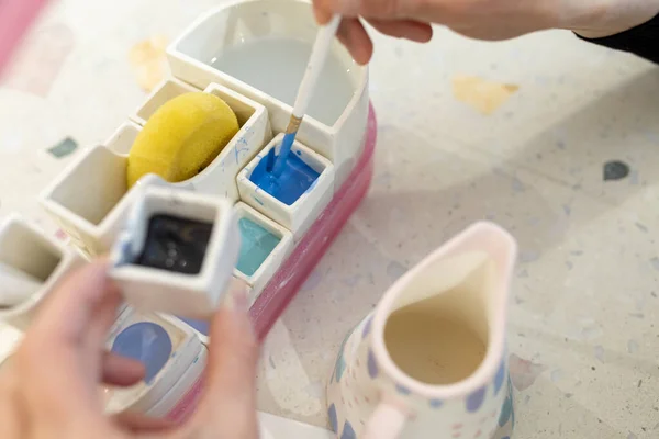 Women Hands Mix Paint Coloring Ceramic Milk Jug Workshop — Stock Photo, Image