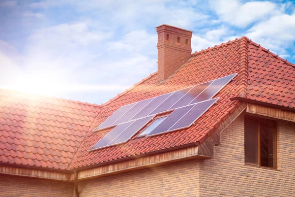 Solar Panels Tiled Roof Building Sun — Stock Photo, Image