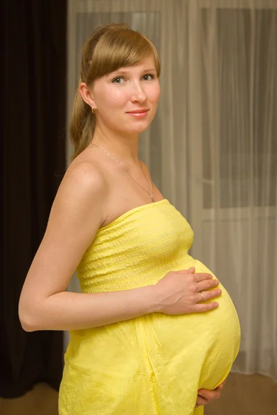 Mujer embarazada. — Foto de Stock