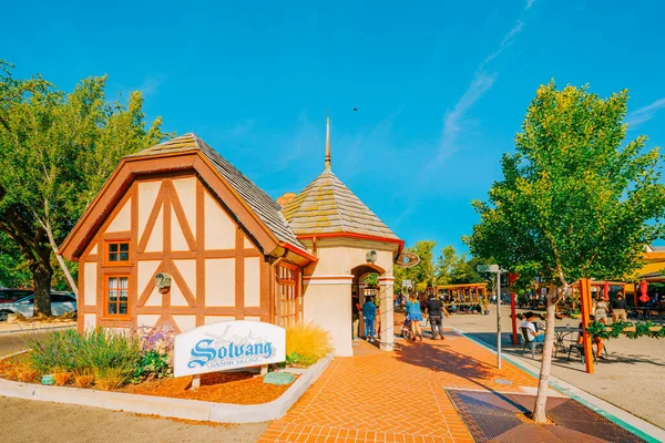 Solvang California Usa Május 2021 Solvang Látogatóközpont Utcára Néző Népszerű — Stock Fotó