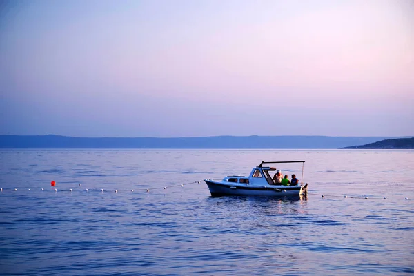 Imagem Luxuoso Iate Oceano Cores Pôr Sol — Fotografia de Stock