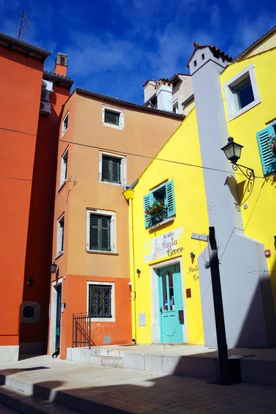 Arquitetura Cidade Velha Pitoresca Porto Rovinj Península Ístria Croácia Europa — Fotografia de Stock