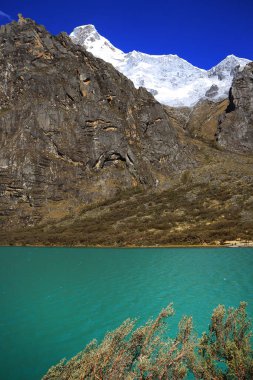 Laguna Llanganuco in Cordilera Blanca, Peru, Güney Amerika