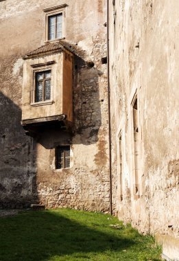 Hunyadi Kalesi ya da Hunedoara Şatosu, Hunedoara County, Transilvanya, Romanya olarak da bilinen Corvin Kalesi 'nin mimari detayları