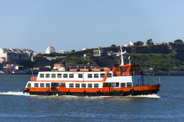Tagus Nehri Feribot Tekne