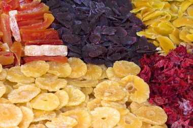 kurutulmuş meyve karışımı