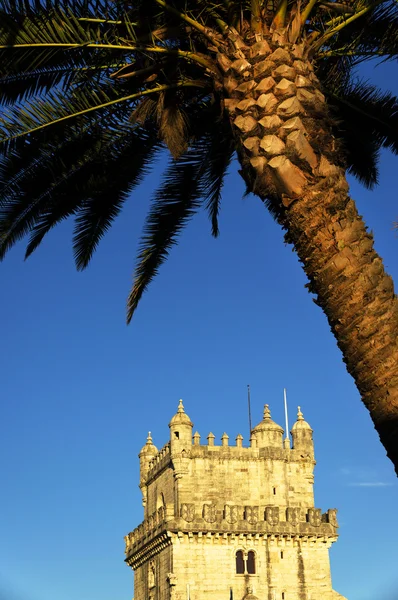 Belem Tower in Lissabon zonsondergang licht — Stockfoto