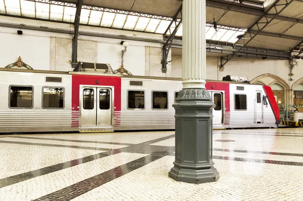 Train in  Rossio Train Station, Lisbon — Stock Photo, Image