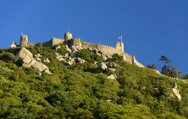 Стіни замку Sintra — стокове фото