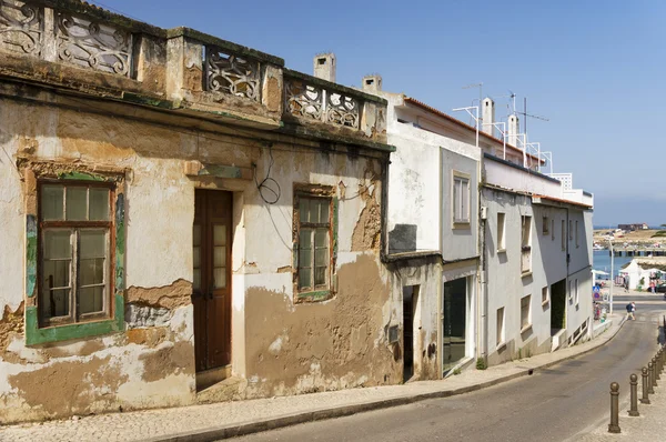 Rue traditionnelle dans la vieille ville de Faro — Photo