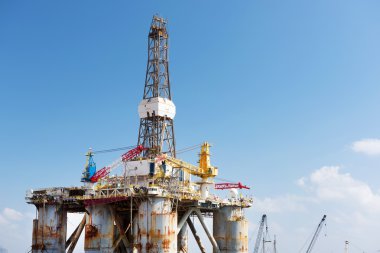 Offshore petrol platformu görüntüsünü