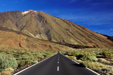 Road El Teide Milli Parkı'nda