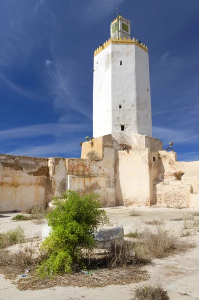 Minaret mešity v El Jadida, Maroko, Afrika — Stock fotografie