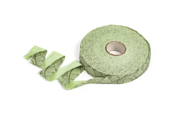 Fil Ruban Tricot Élastique Vert Pour Crochet Sur Fond Blanc — Photo