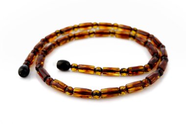 Doğal cilalanmış şeffaf doğal kehribar kolye