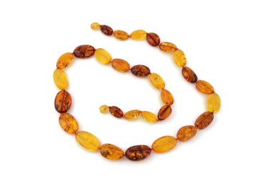 Doğal cilalanmış şeffaf doğal kehribar kolye