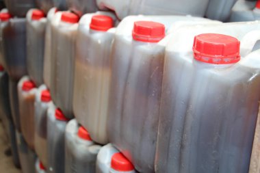 Malzemelere ikinci bir hayat ver, geri dönüşüm için gönder.