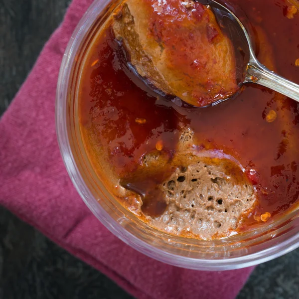 Chili reçelli çikolatalı Mus