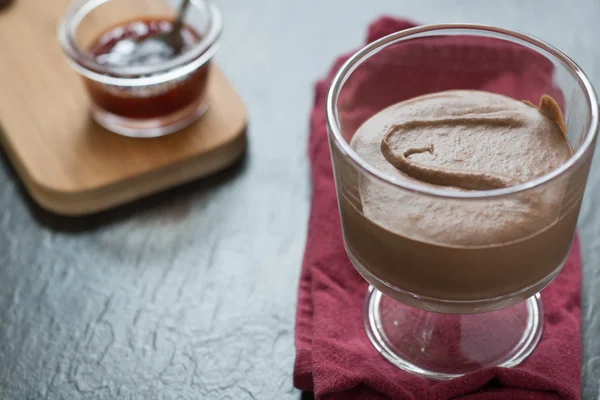Chili reçelli çikolatalı Mus