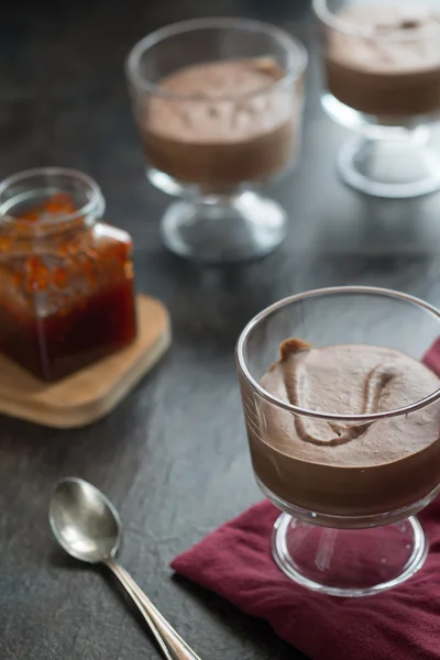 Chili reçelli çikolatalı Mus